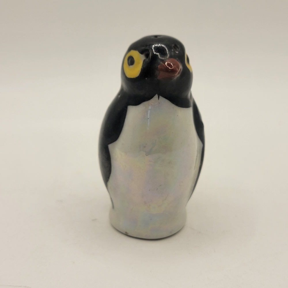 Vintage Penguin Single Shaker